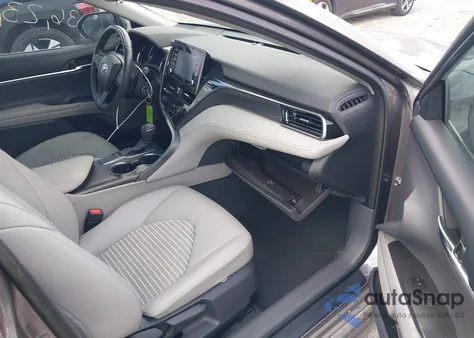 2023 Toyota Camry Se z USA, uszkodzony, nr VIN 4T1G11AK0PU739479